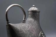 华夏瑰宝揭秘：舞马衔杯银壶的鎏金工艺与华丽典雅